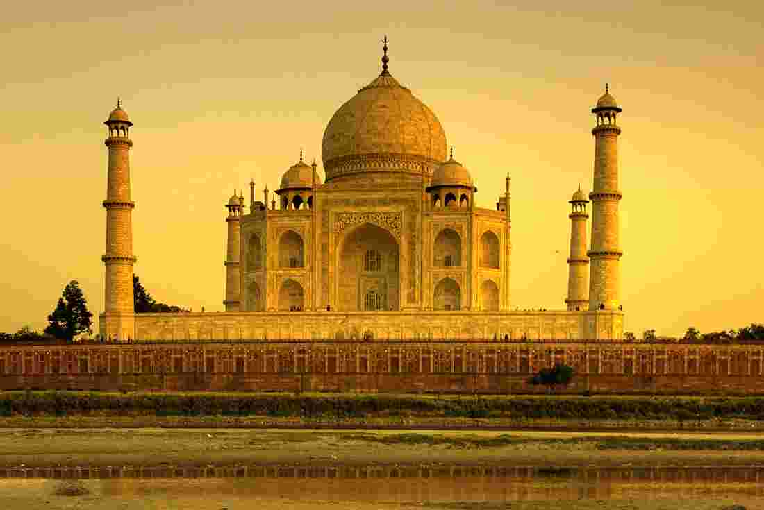 Taj Mahal and India Gate collage